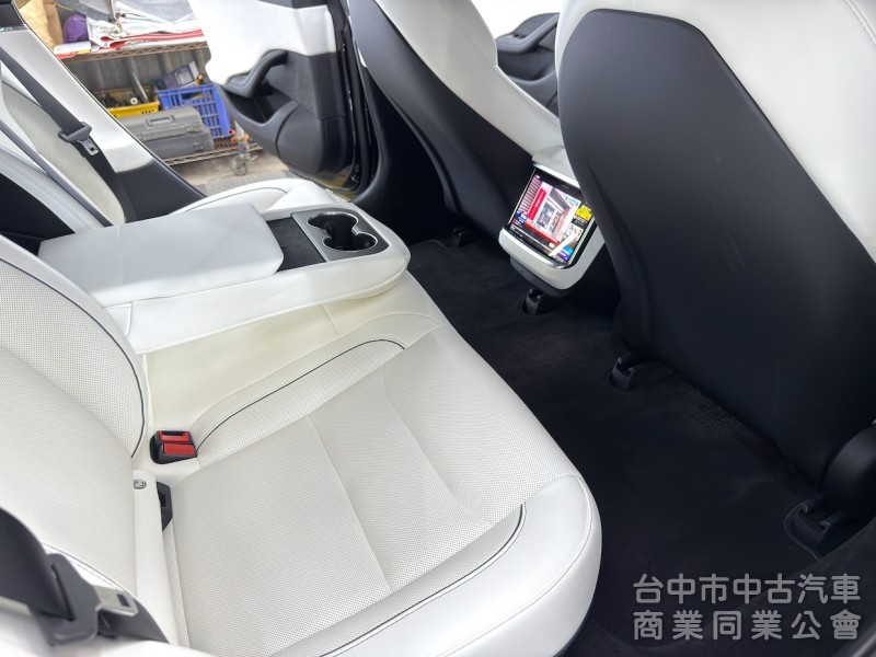 2023年 TESLA Model S Plaid 可全貸