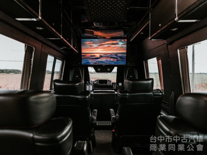 2014年 福斯 CRAFTER 35 KOMBI 高頂 長軸 可全貸