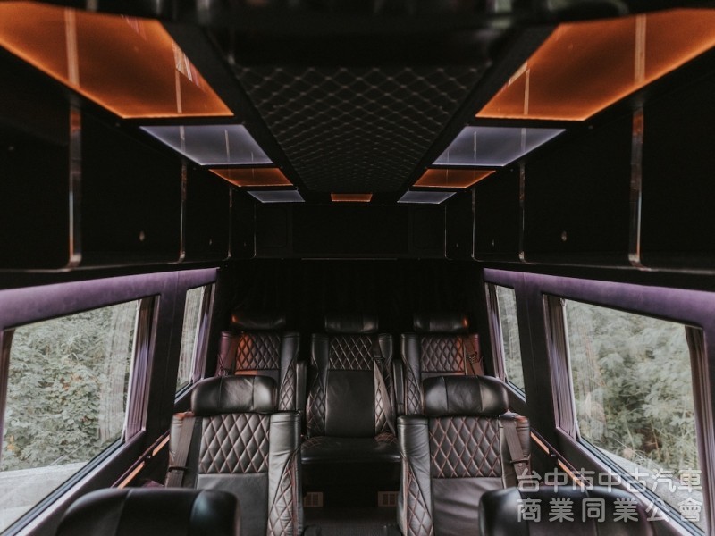 2014年 福斯 CRAFTER 35 KOMBI 高頂 長軸 可全貸