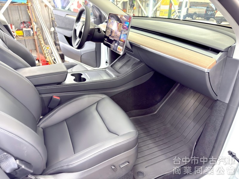 2023年 TESLA Model Y RWD 可全貸