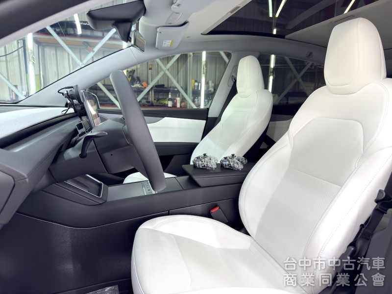 2025年 TESLA Model Y LR EAP 煥新Ｙ 可全貸