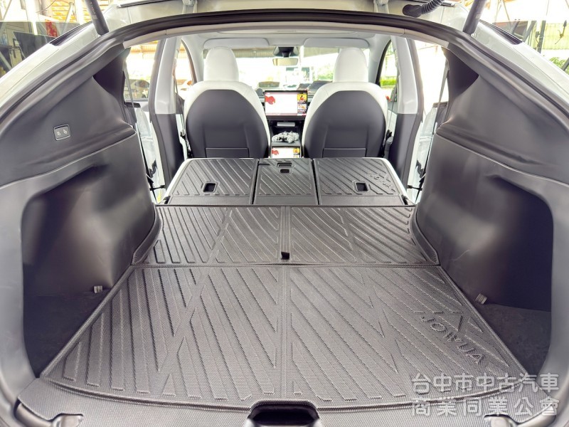 2025年 TESLA Model Y LR EAP 煥新Ｙ 可全貸