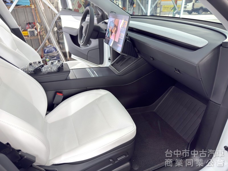 2025年 TESLA Model Y LR EAP 煥新Ｙ 可全貸