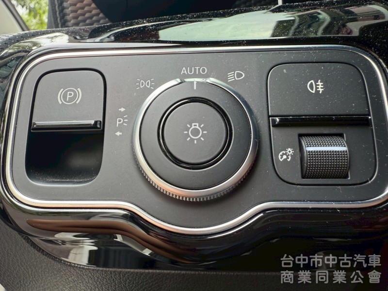 2018 BENZ A200