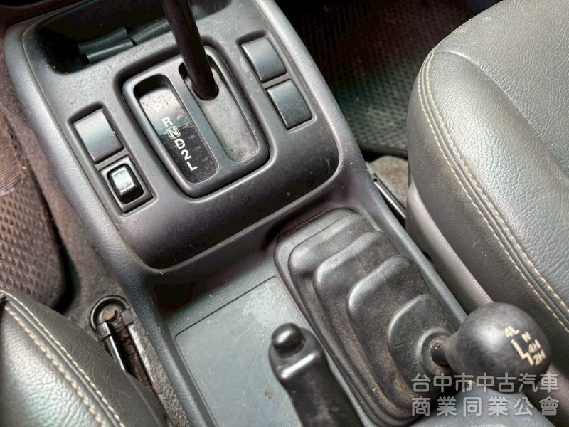 2001 鈴木SUZUKI Grand Vitara 2.0
