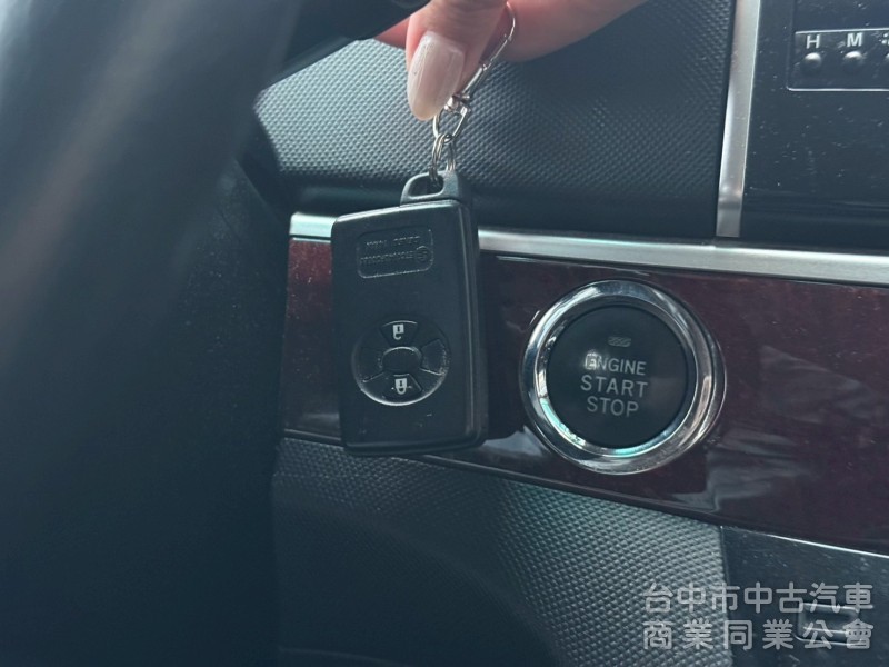 2018 TOYOTA PREVIA 2.4 七人座