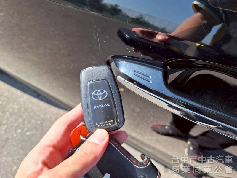 2022 TOYOTA RAV4 2.0 2WD