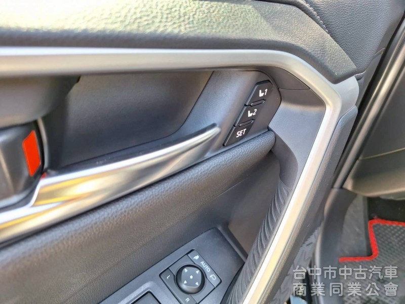 2022 TOYOTA RAV4 2.0 2WD