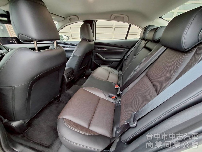 2024 MAZDA 3 四門 BOSE音響