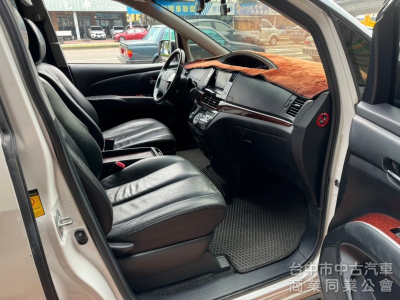 2014 Previa 2.4 豪華