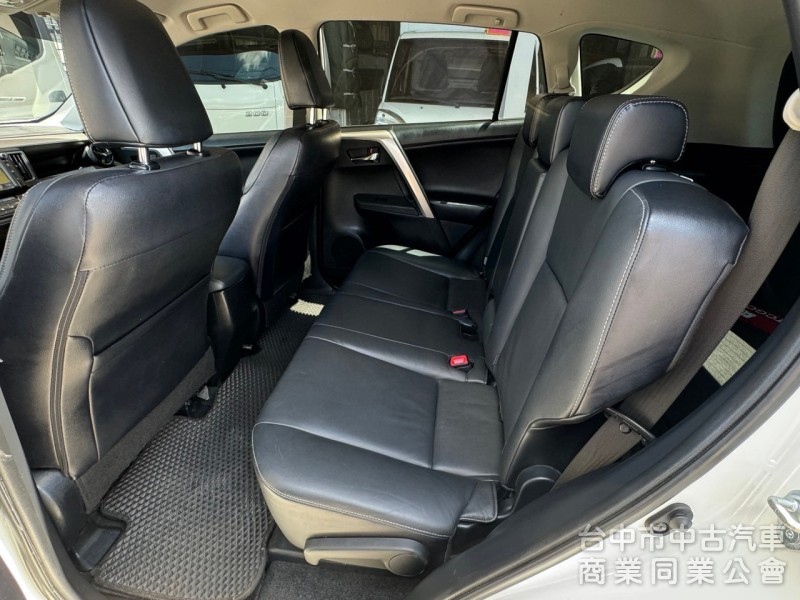 2015 Rav4 2.0 頂級 免鑰匙