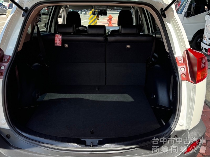 2015 Rav4 2.0 頂級 免鑰匙