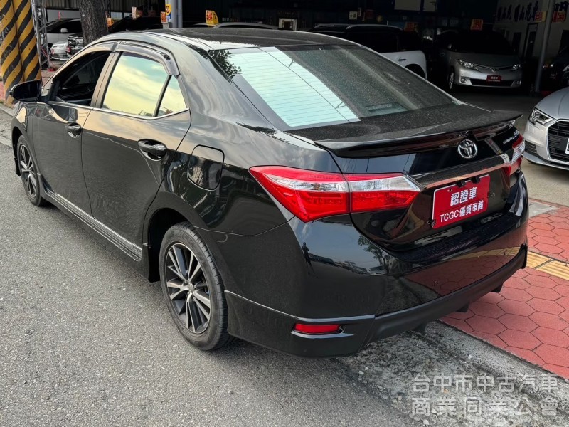 2015 Altis 1.8 頂級 跑十三萬