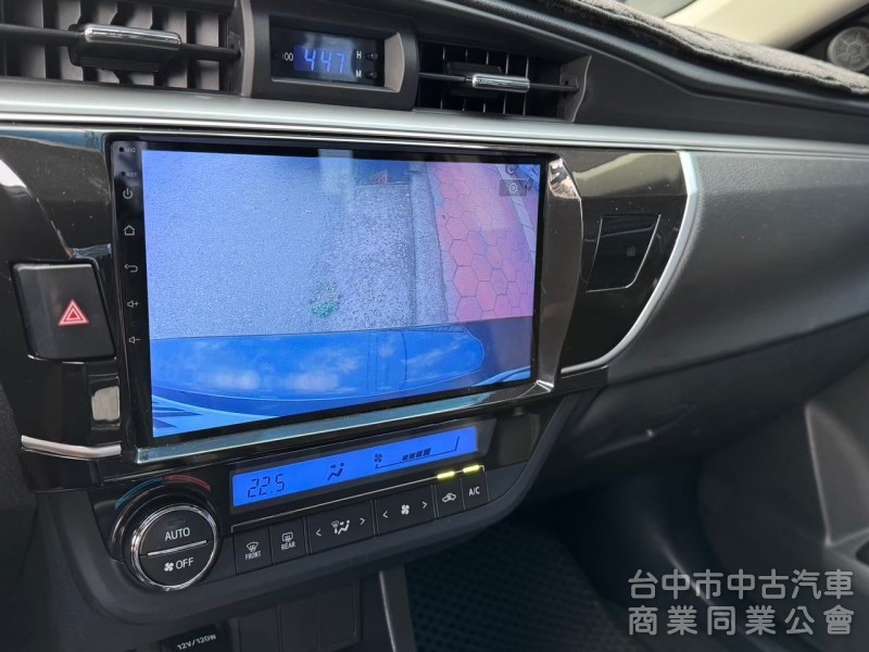 2015 Altis 1.8 頂級 跑十三萬