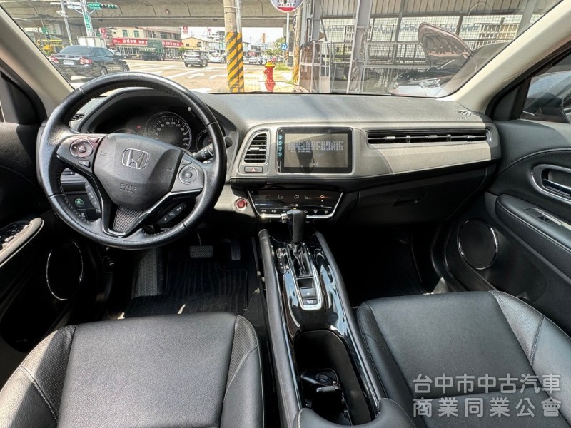 2019 HRV 1.8S 跑七萬