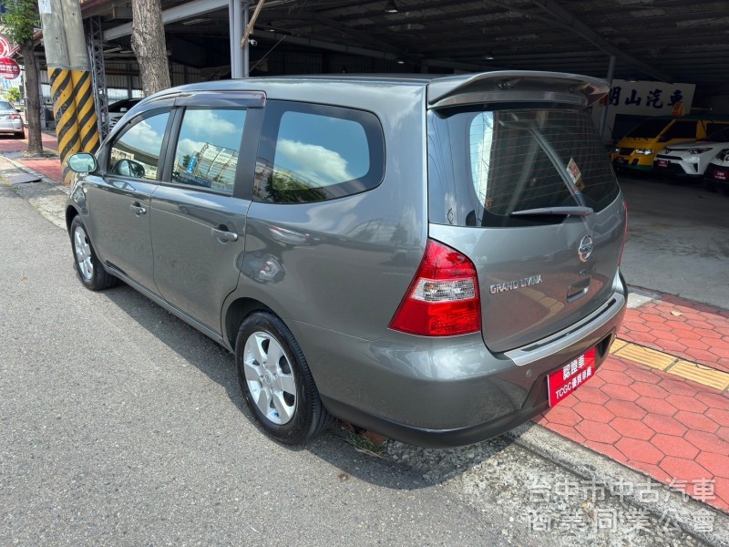 2012 Grand Livina 7人座