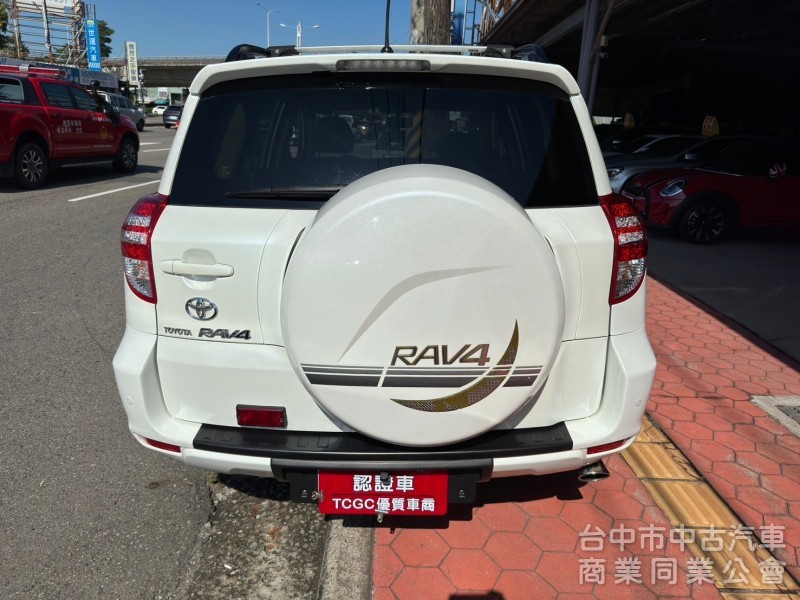 2011 Rav4 2.4 G 跑十七萬