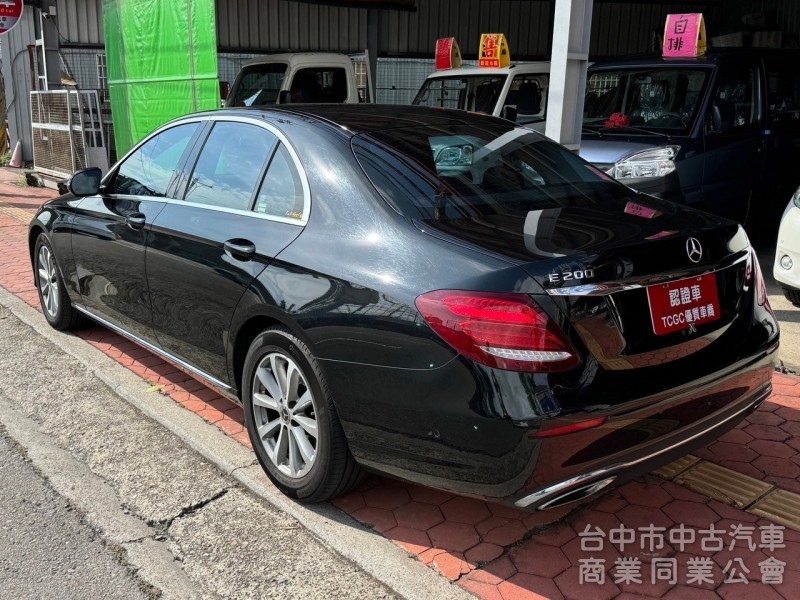 2019 E200 總代理 跑七萬多 23p跟車