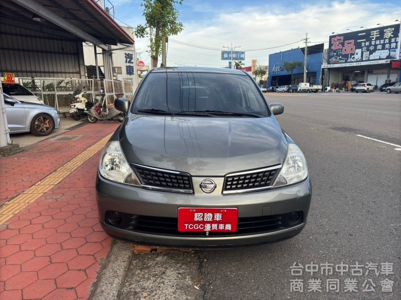 2013 Tiida 1.8 5D 跑十七萬