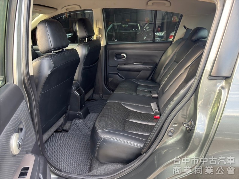 2013 Tiida 1.8 5D 跑十七萬