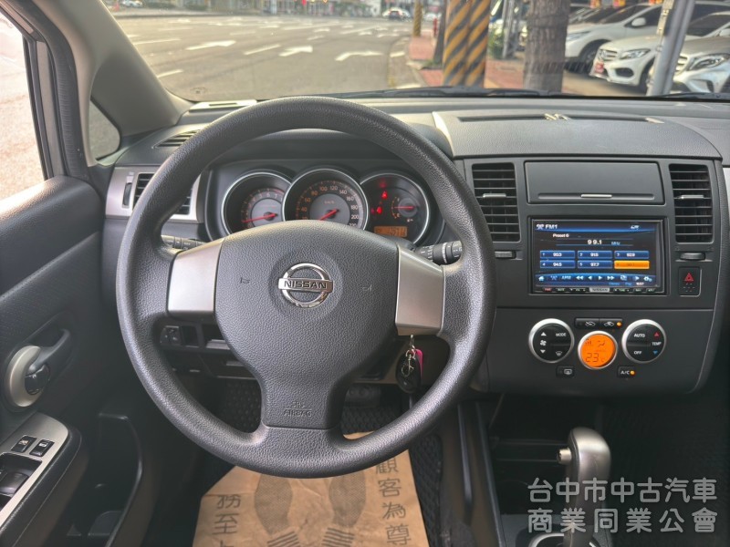 2013 Tiida 1.8 5D 跑十七萬