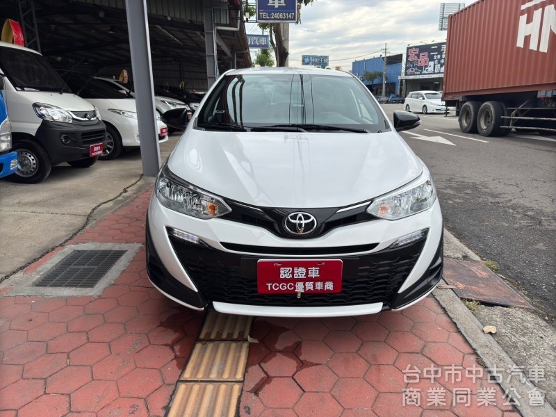 2022 Yaris 1.5經典跑五萬