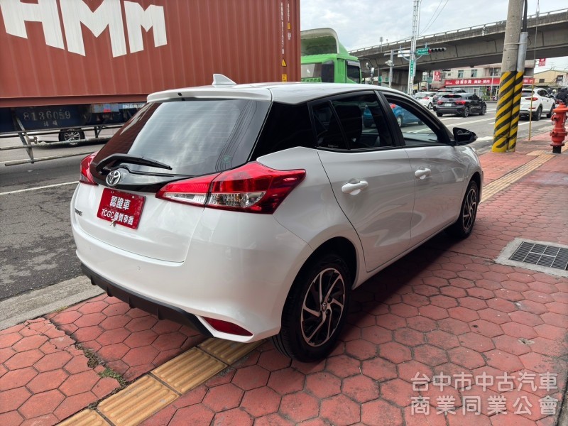 2022 Yaris 1.5經典跑五萬