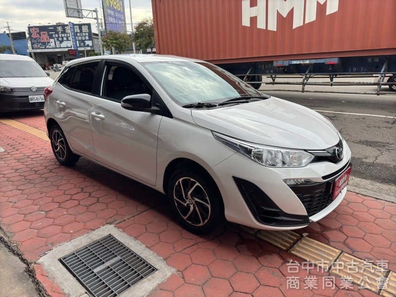 2022 Yaris 1.5經典跑五萬