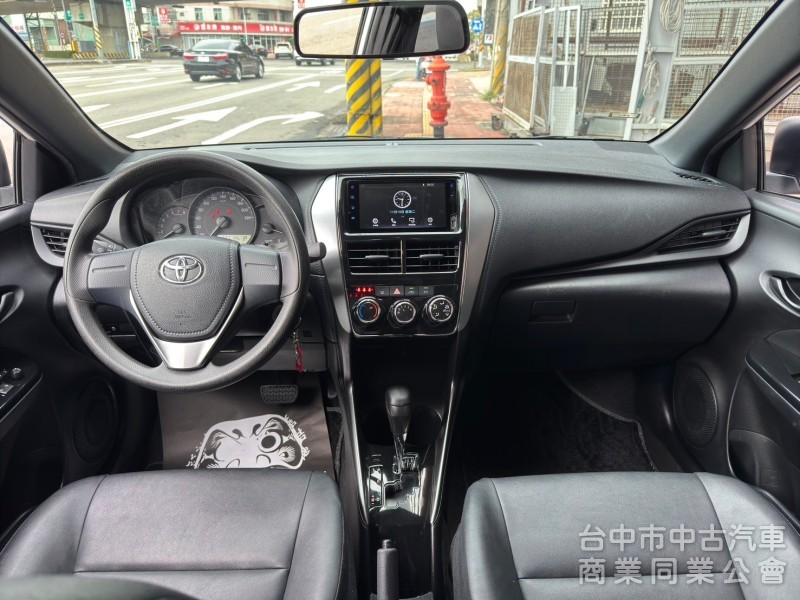 2022 Yaris 1.5經典跑五萬