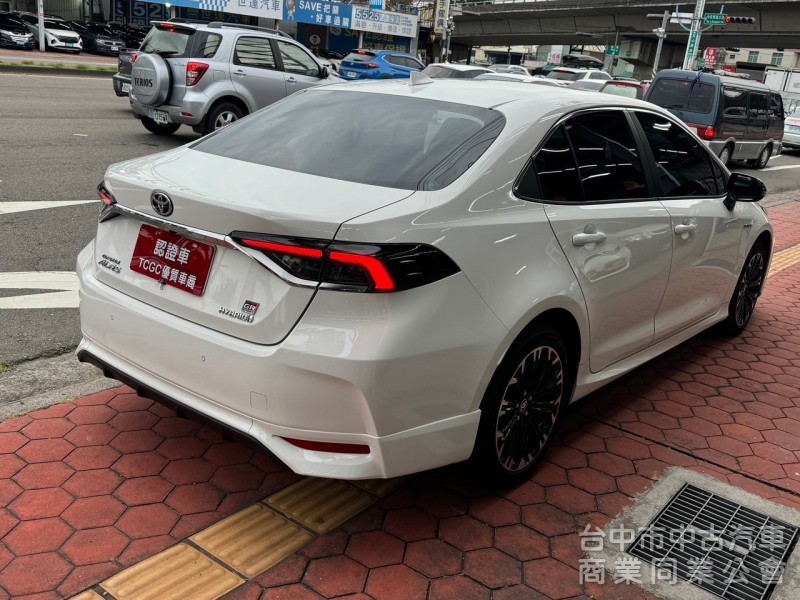 2020 GR Altis 油電 跑七萬