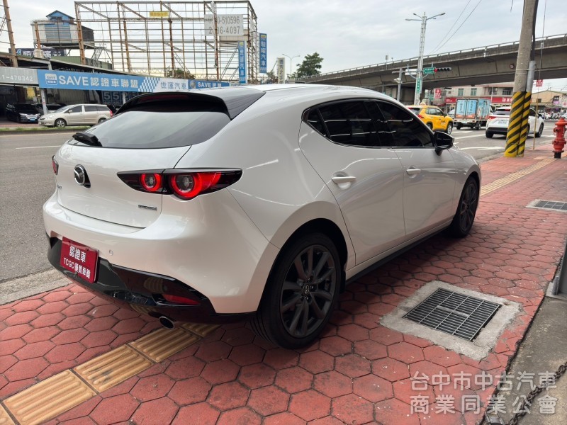 2022 Mazda3 最頂級 Bose音響