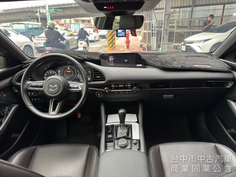 2022 Mazda3 最頂級 Bose音響