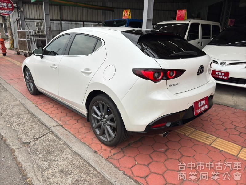 2022 Mazda3 最頂級 Bose音響