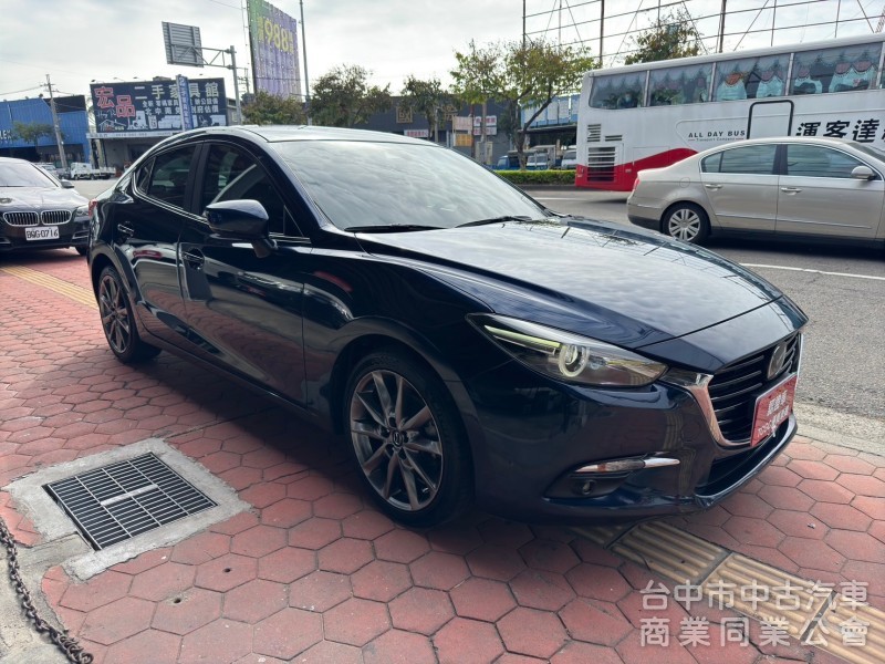 2018 Mazda3 旗艦 Bose 抬顯