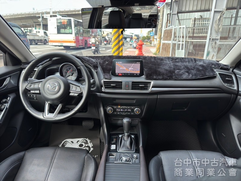 2018 Mazda3 旗艦 Bose 抬顯