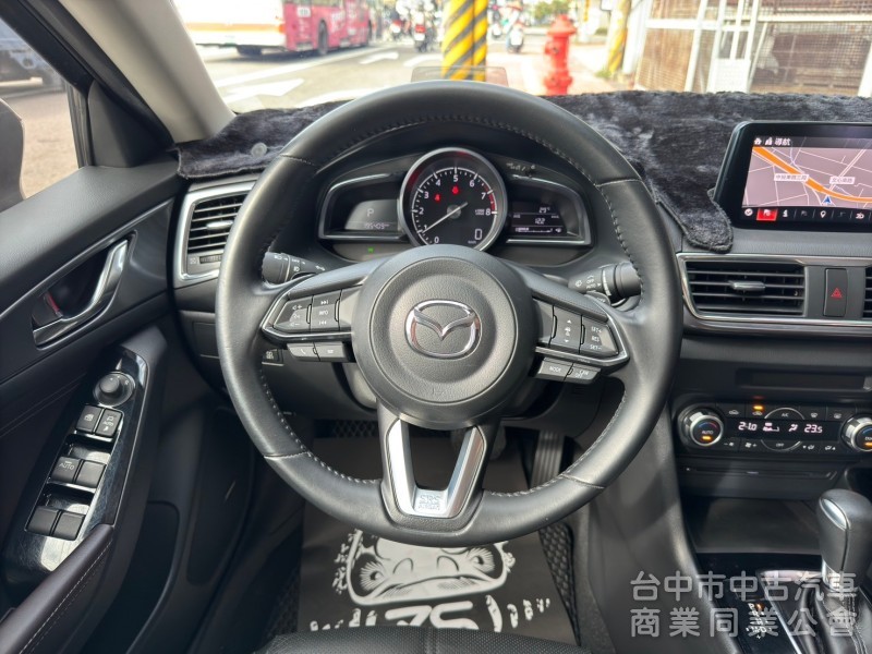 2018 Mazda3 旗艦 Bose 抬顯