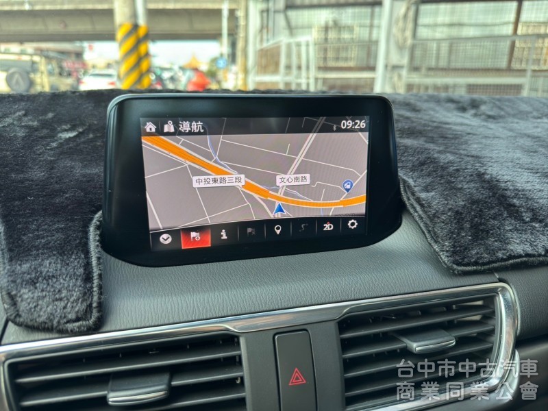 2018 Mazda3 旗艦 Bose 抬顯