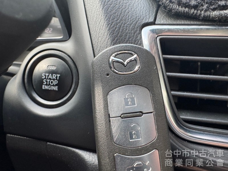 2018 Mazda3 旗艦 Bose 抬顯