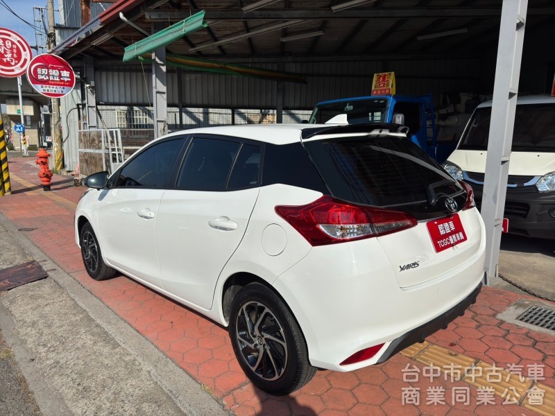 2022 大鴨 Yaris 經典 跑一萬