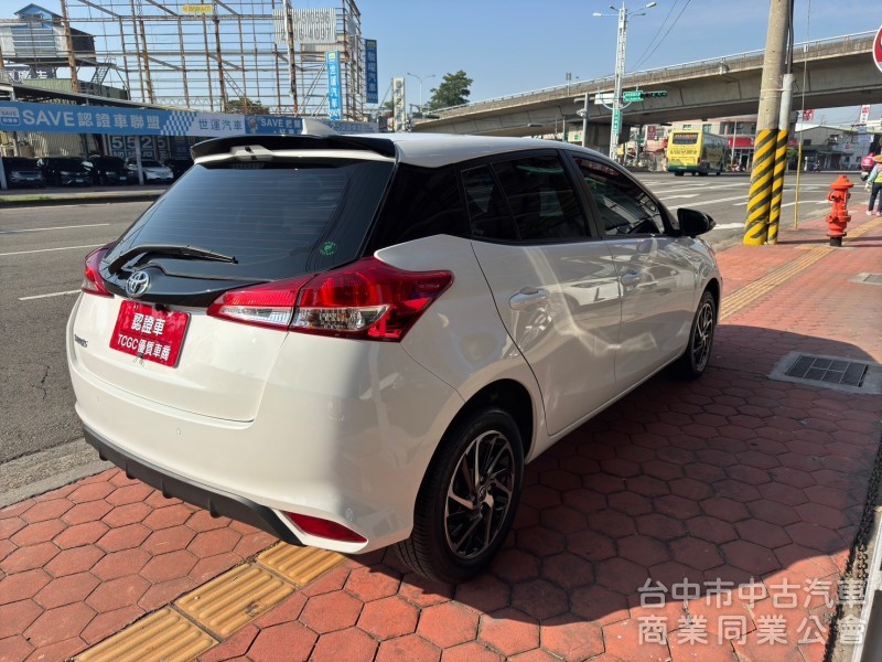 2022 大鴨 Yaris 經典 跑一萬