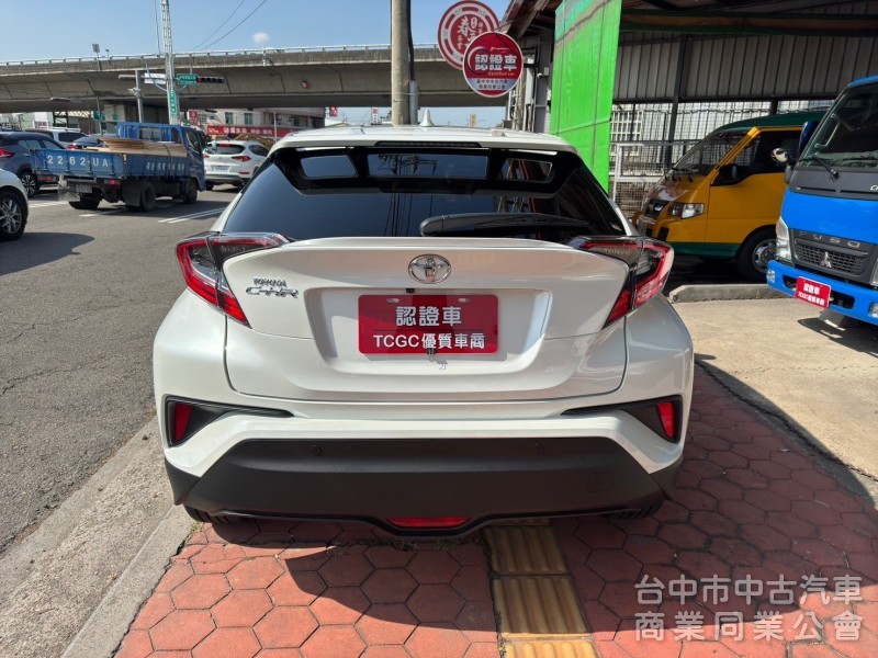 2018 CHR 1.2豪華 跑五萬