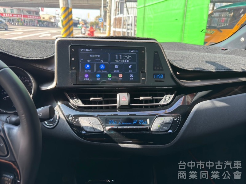 2018 CHR 1.2豪華 跑五萬