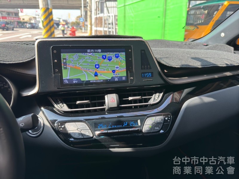 2018 CHR 1.2豪華 跑五萬