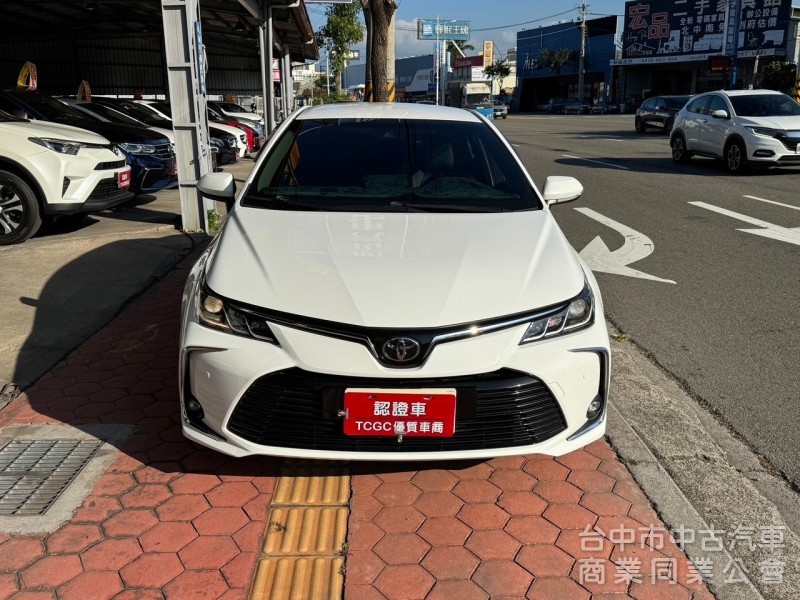 2019 Altis 1.8豪華跑七萬