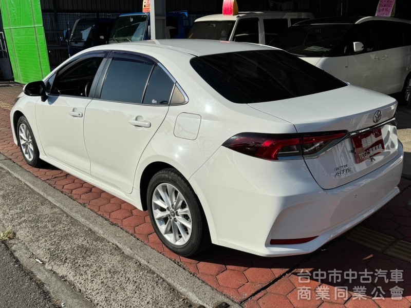 2019 Altis 1.8豪華跑七萬