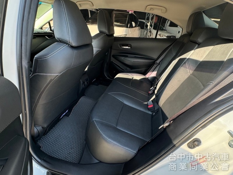 2019 Altis 1.8豪華跑七萬