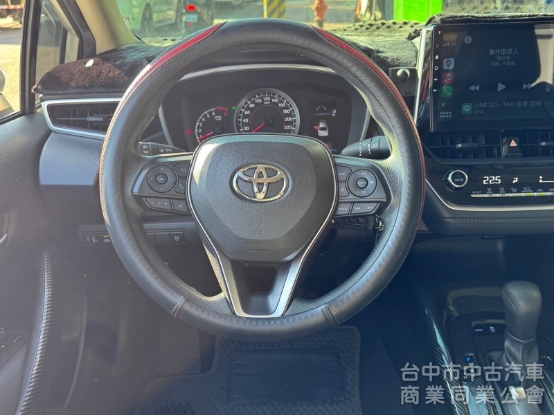 2019 Altis 1.8豪華跑七萬