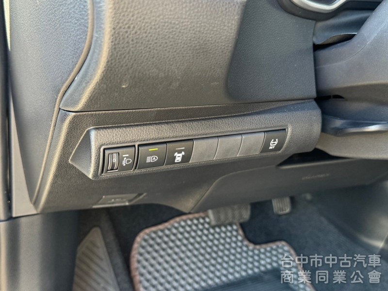 2019 Altis 1.8豪華跑七萬