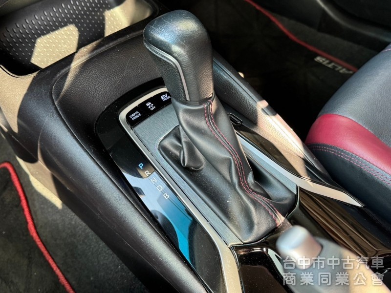 2020 GR Altis 油電 跑九萬