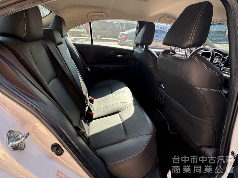 2022 Altis 1.8 尊爵 跑八萬 免鑰匙